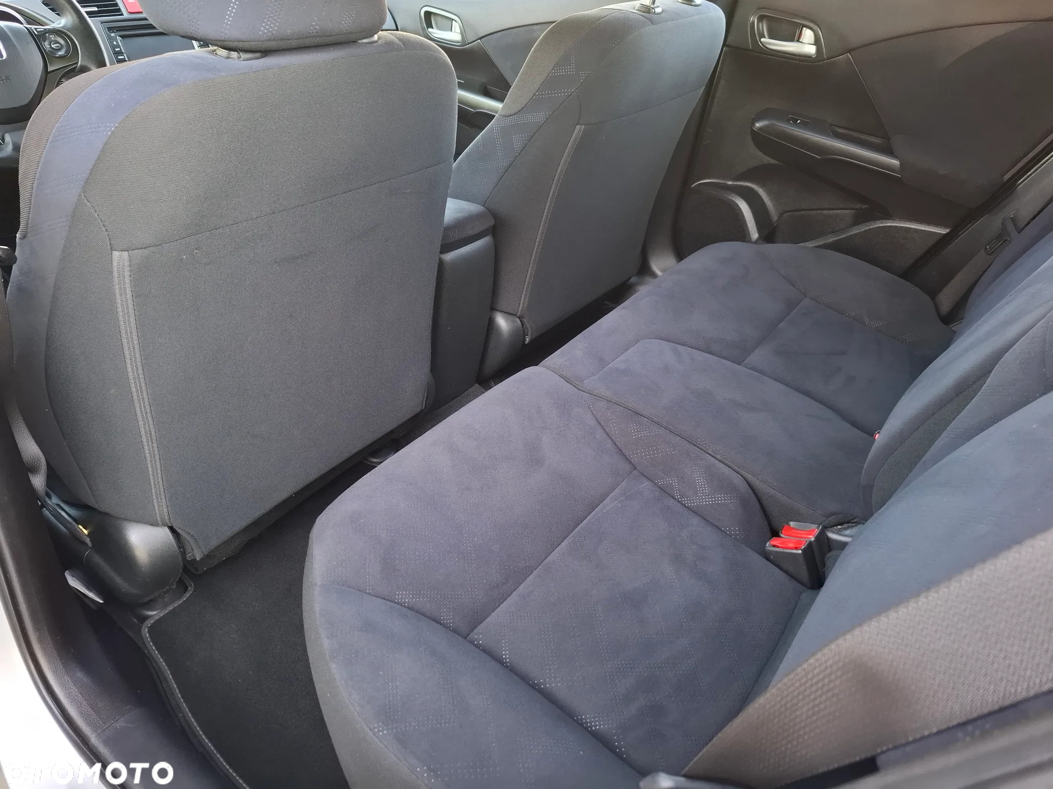 Honda Civic 1.6 i-DTEC Executive Navi - 17