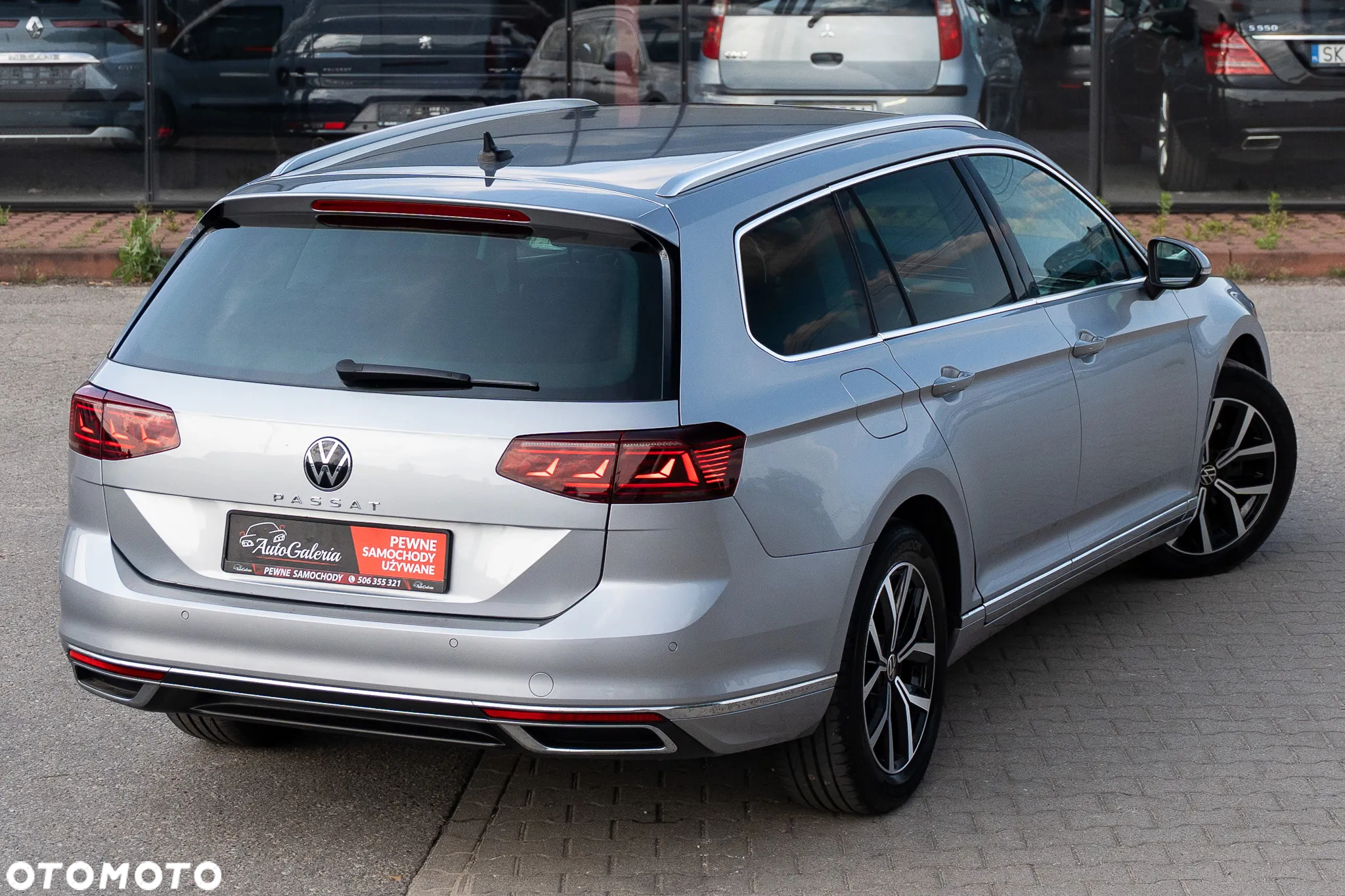Volkswagen Passat Variant 2.0 TDI (BlueMotion Technology) Highline - 8