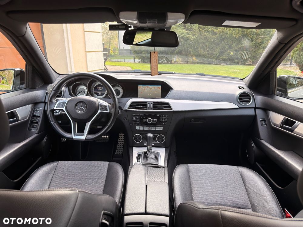 Mercedes-Benz Klasa C 250 CDI 4Matic 7G-TRONIC Avantgarde Edition - 26