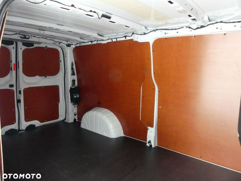 Ford Transit Custom - 12