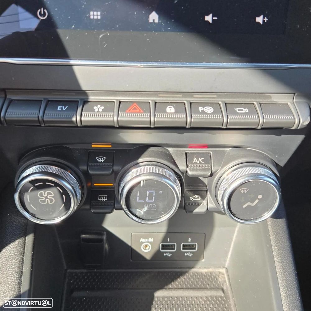 Renault Captur 1.6 E-Tech RS Line - 23
