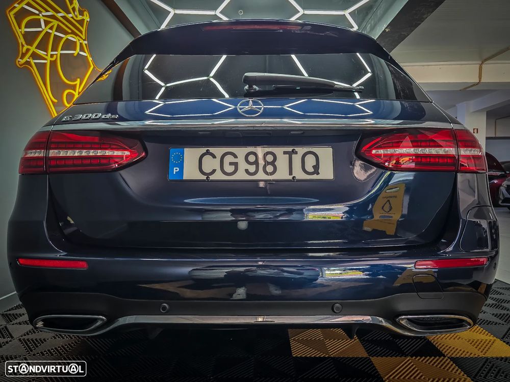 Mercedes-Benz E 300 de 9G-TRONIC AMG Line - 16