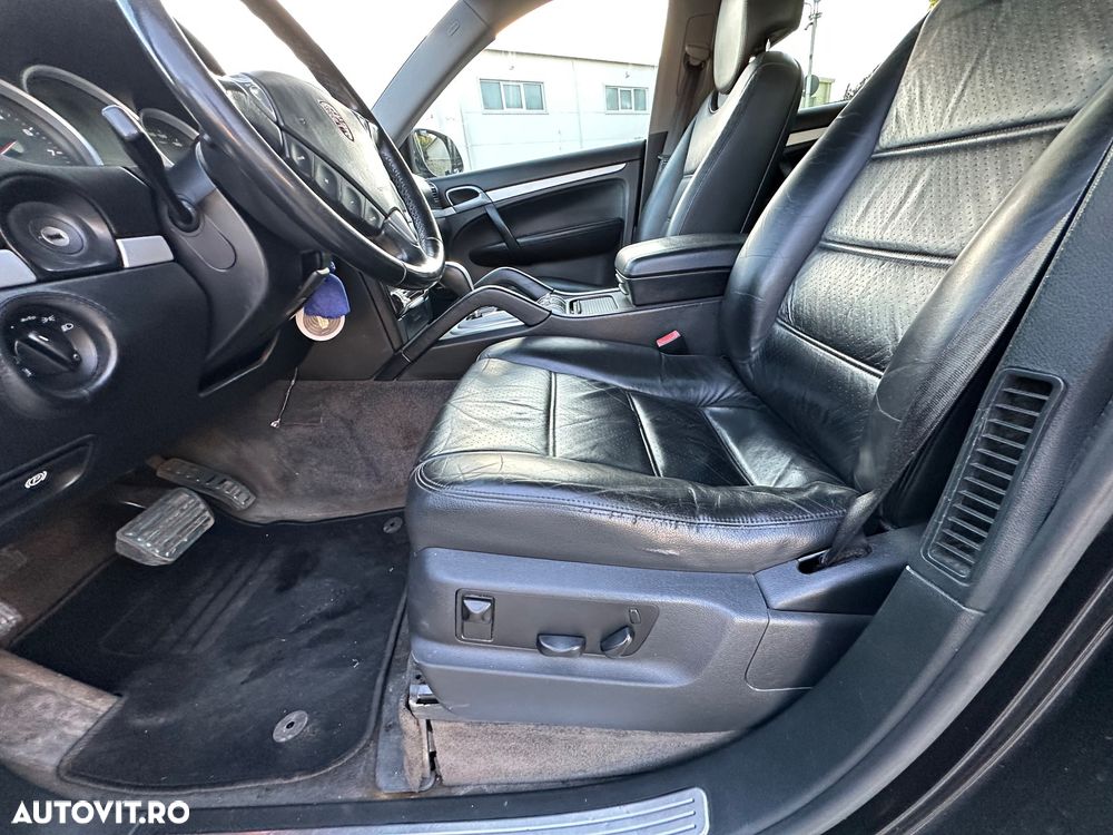 Porsche Cayenne - 11