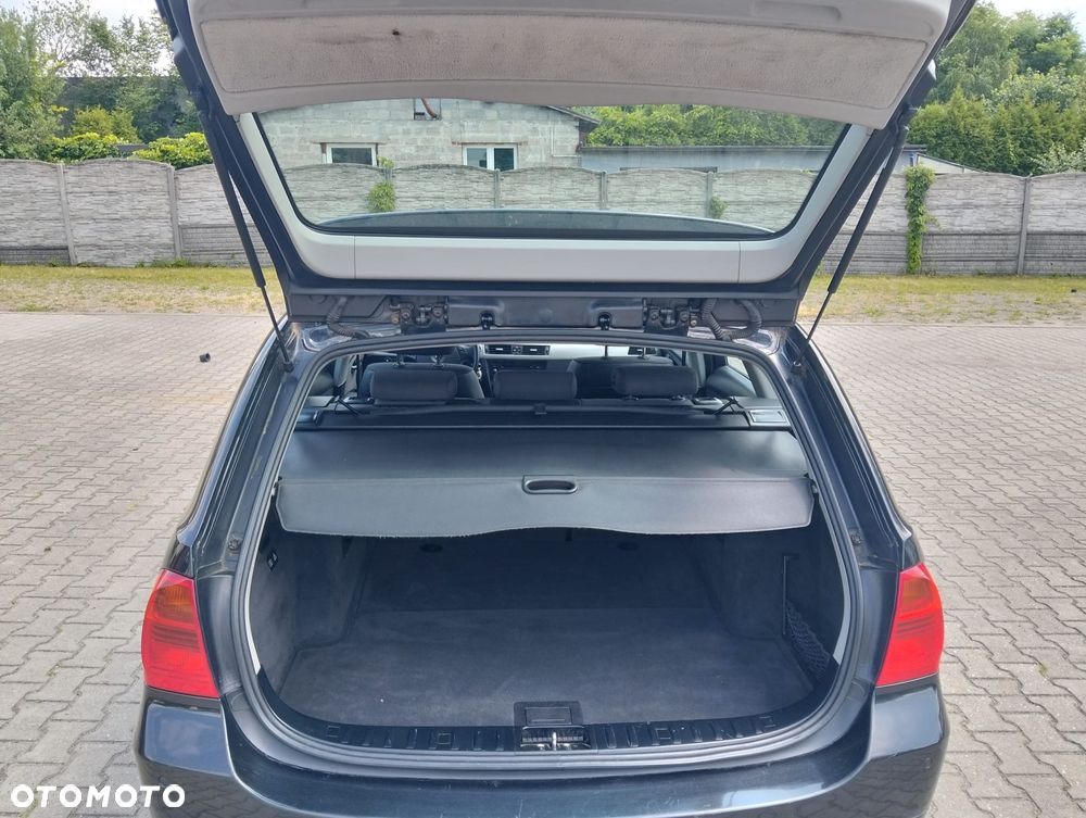 BMW Seria 3 318i - 2
