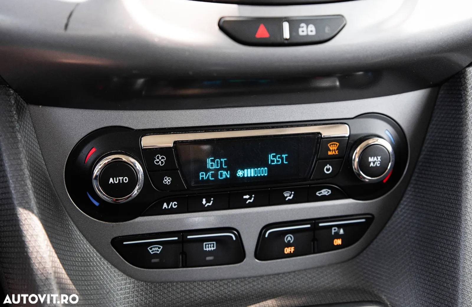 Ford Tourneo Connect 1.5 EcoBlue Start-Stop Titanium - 36