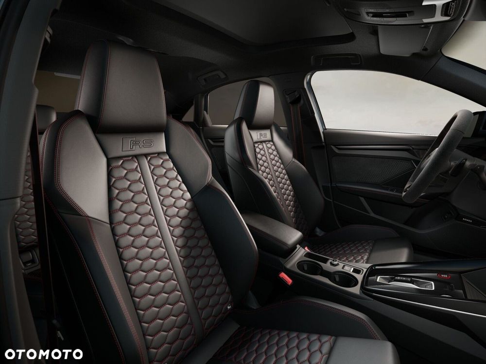 Audi RS3 Limousine - 8