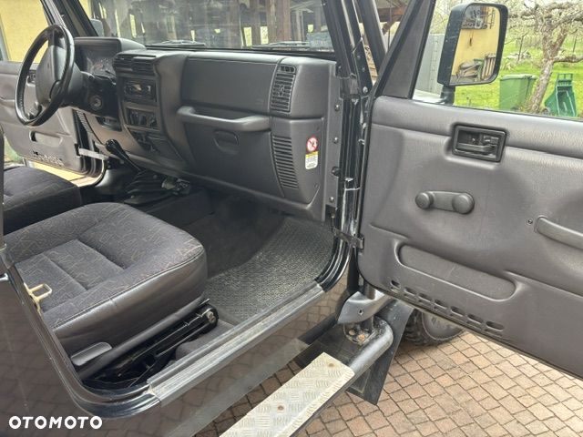 Jeep Wrangler 4.0 Sport - 7