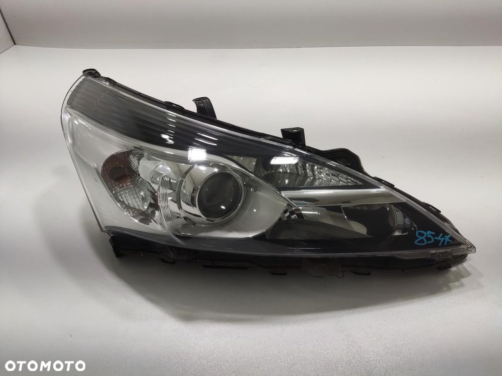 LAMPA PRAWA PRZÓD PRZEDNIA TOYOTA VERSO LIFT 2014-2019 81130-0F161 EUROPA - 3