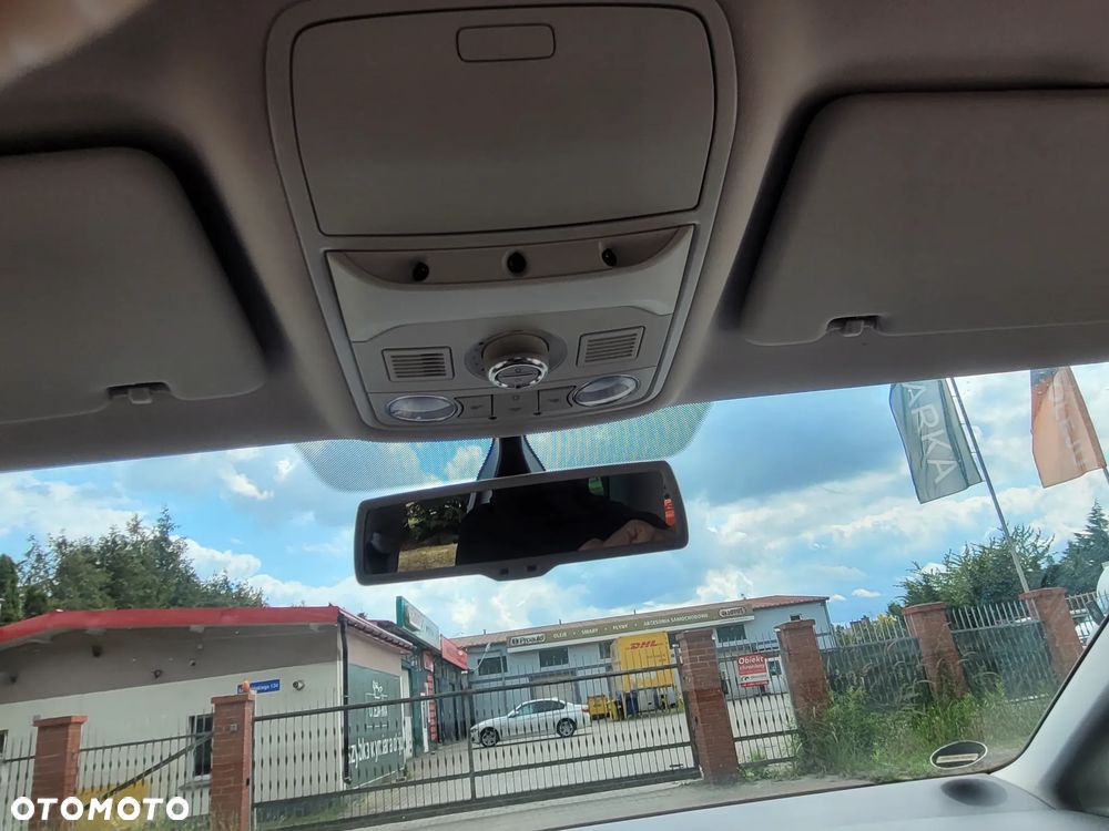 Volkswagen Sharan 2.0 TDI Highline - 30