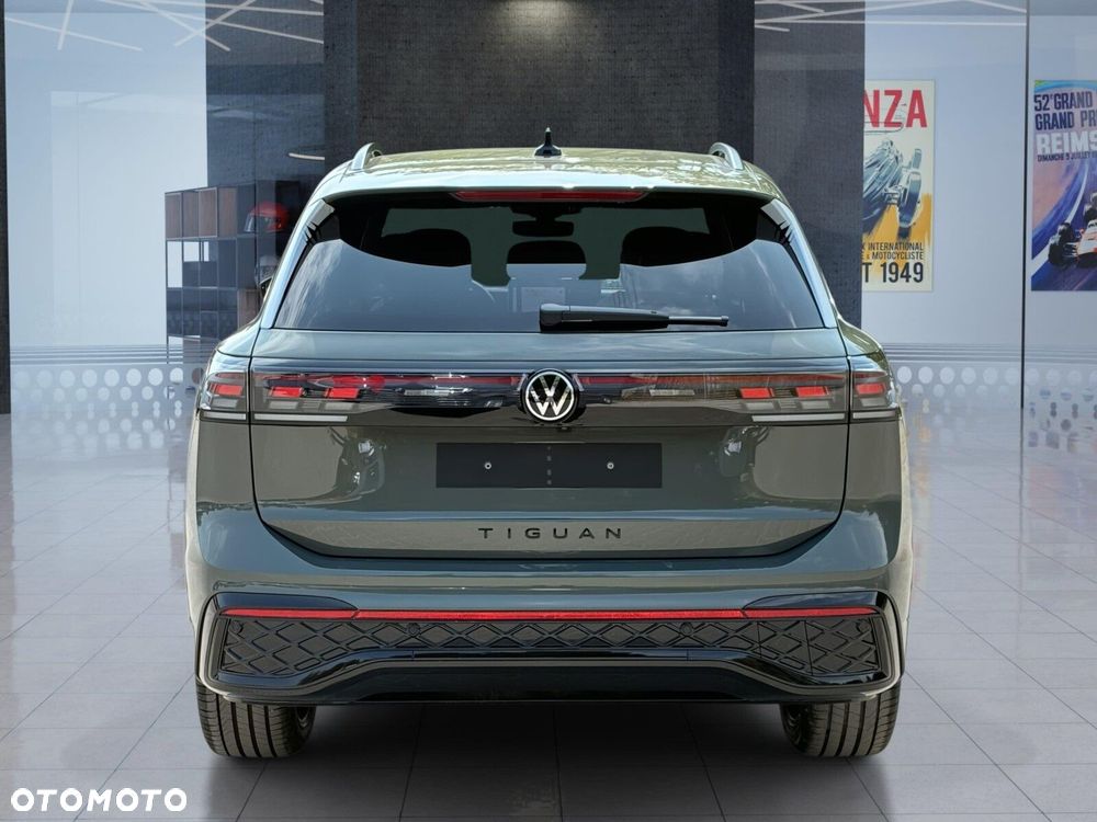 Volkswagen Tiguan - 10