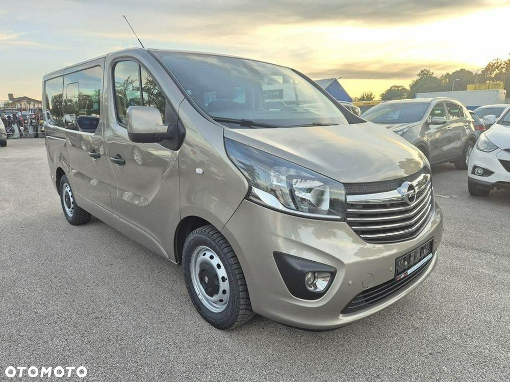 Opel Vivaro - 32