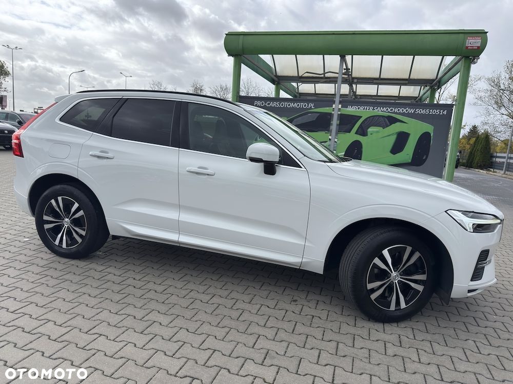 Volvo XC 60 B4 D AWD Geartronic Momentum Pro - 5