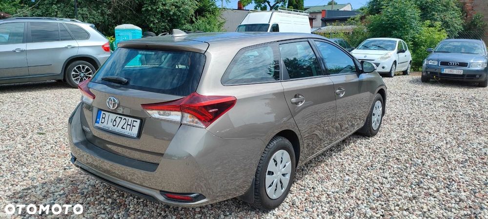 Toyota Auris - 8