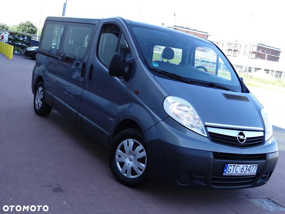 Opel Vivaro - 18