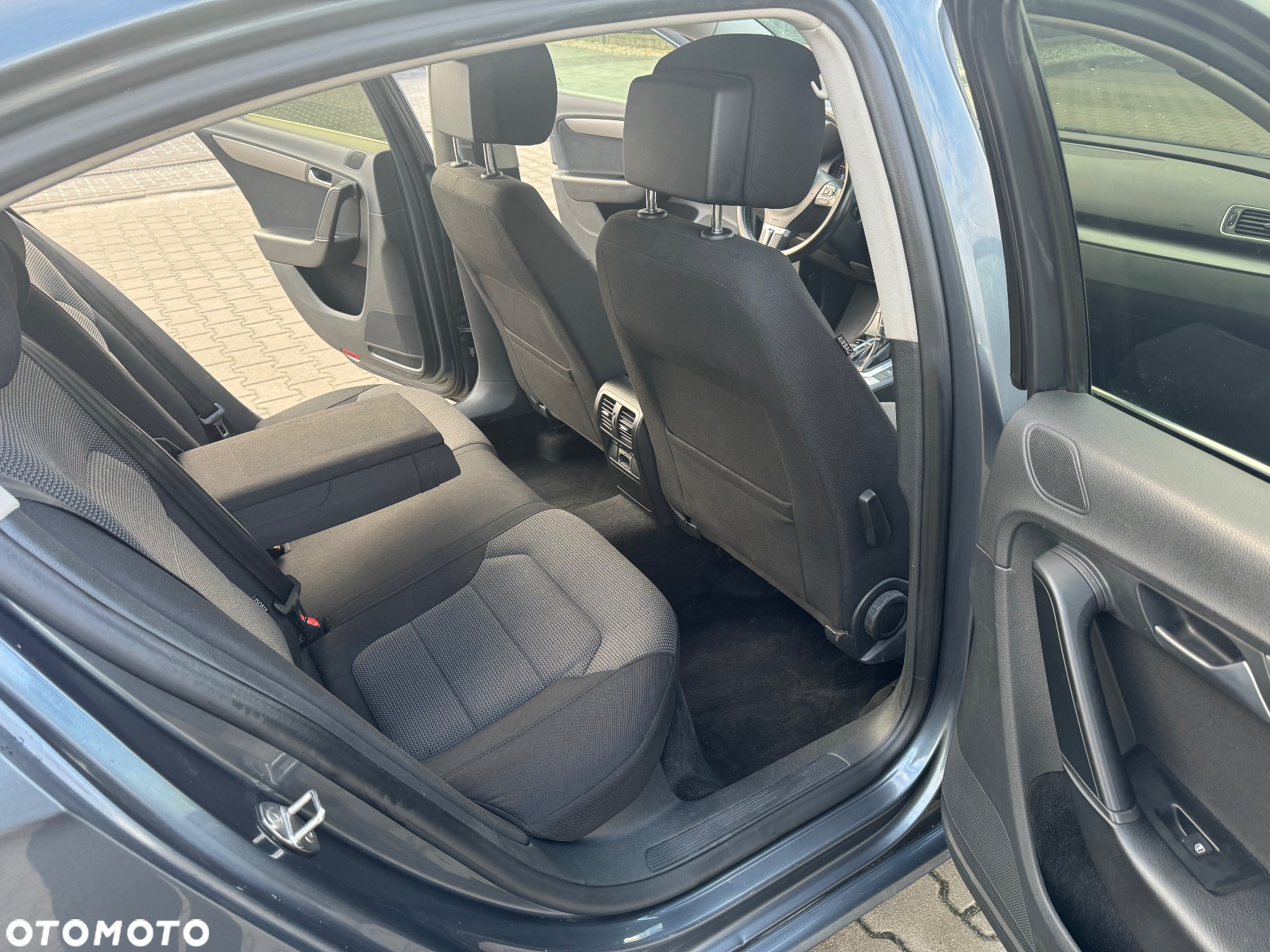 Volkswagen Passat - 16