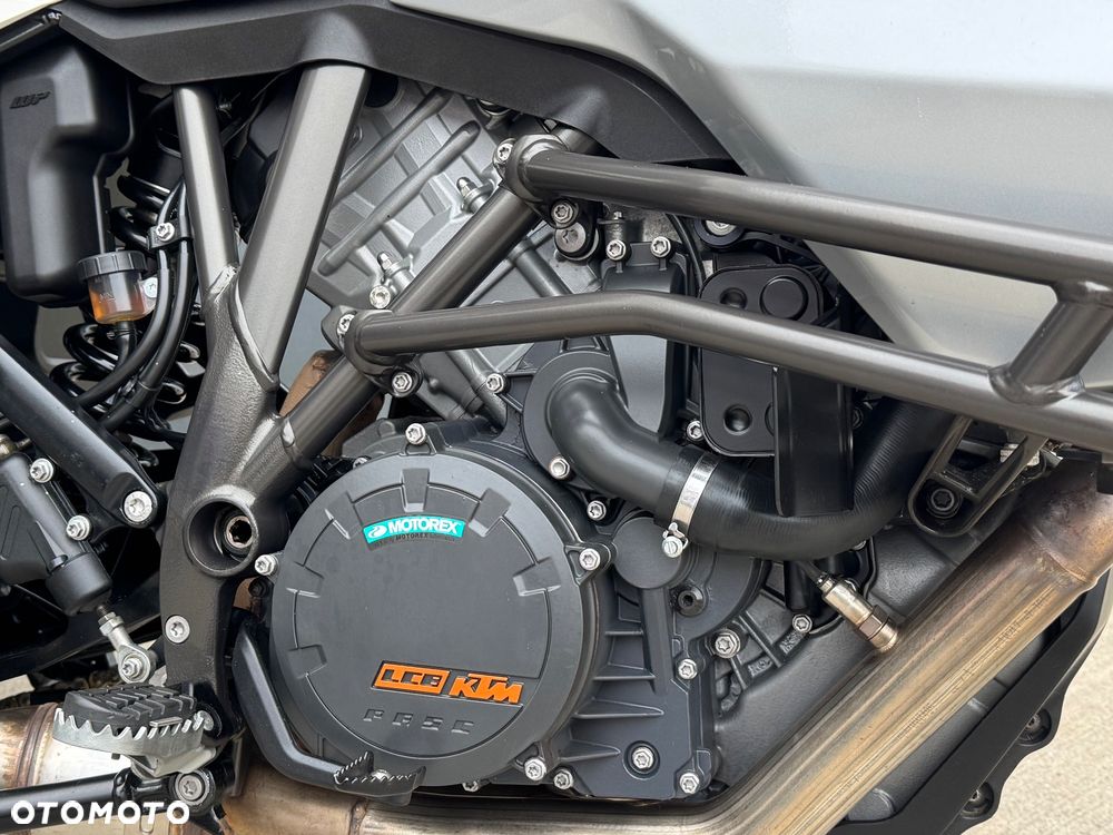 KTM Super Adventure - 25