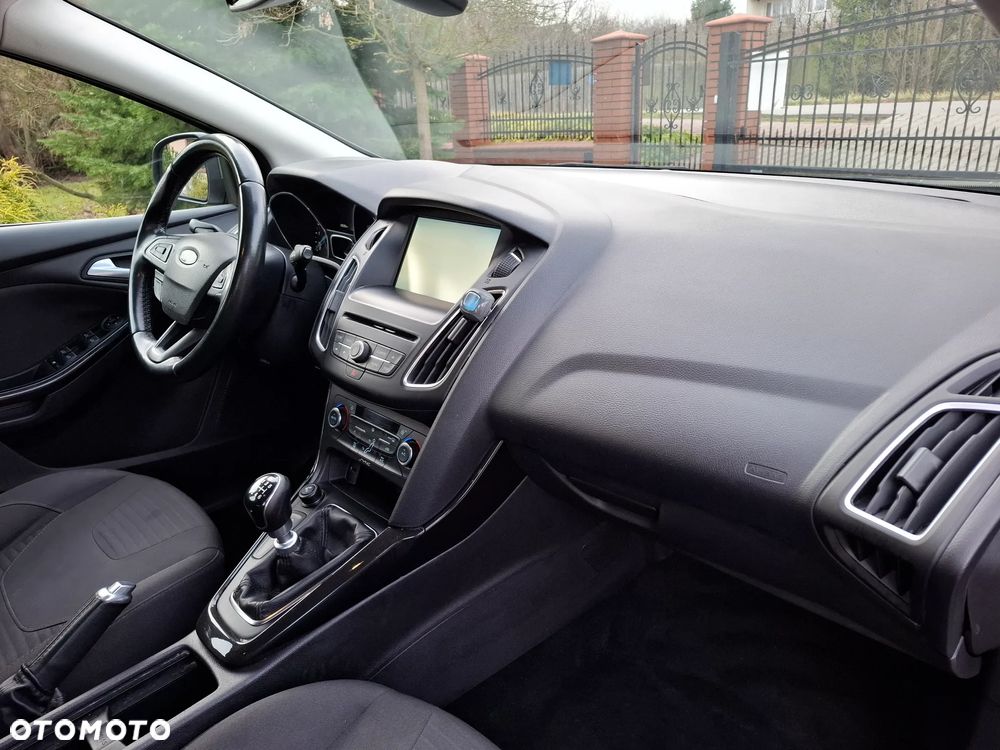 Ford Focus 1.5 EcoBlue STart-Stopp-System TITANIUM - 13