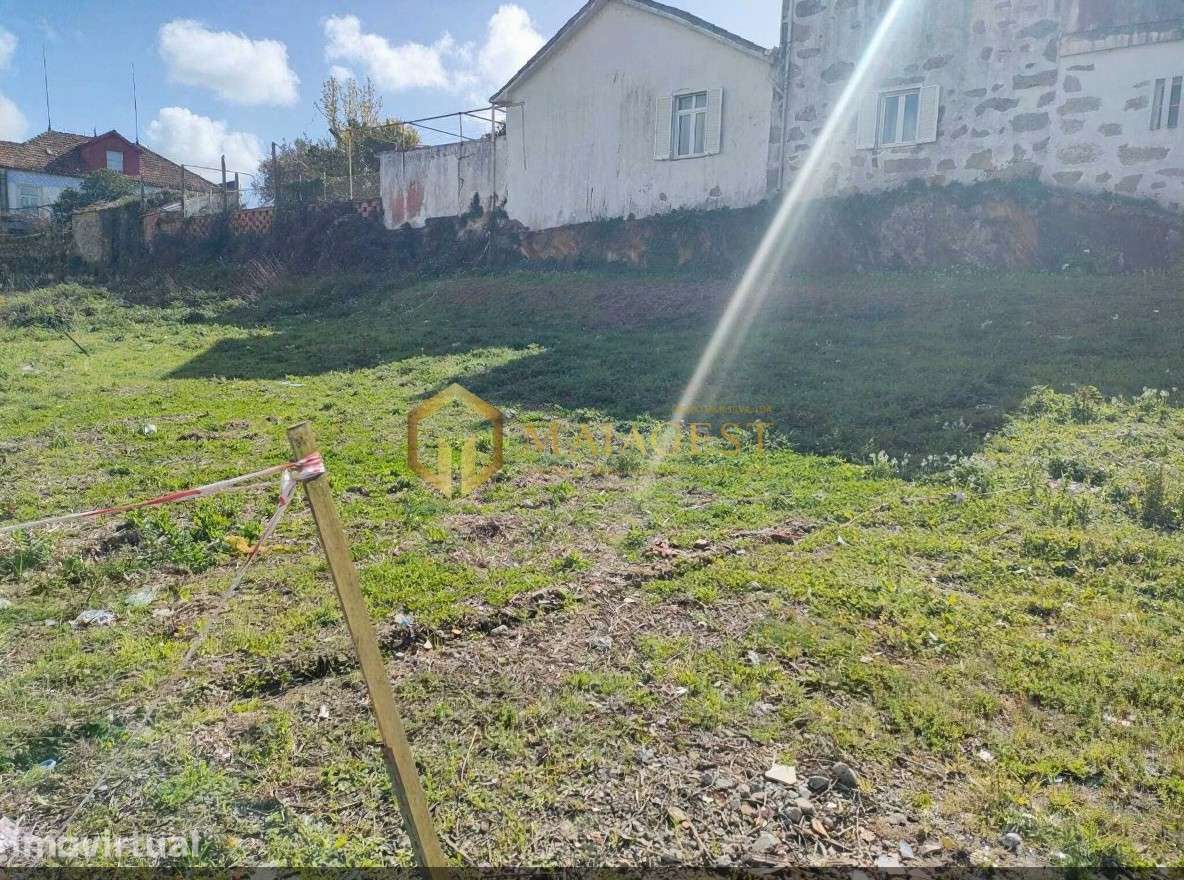 Terreno para construção de Moradia de 3 Frentes - Grande imagem: 3/8