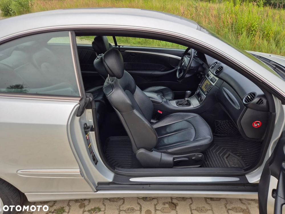 Mercedes-Benz CLK 220 CDI Avantgarde - 11