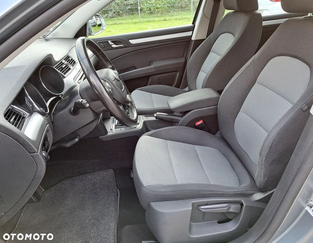 Skoda Superb 2.0 TDI Elegance - 6