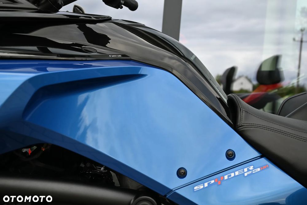 Can-Am Spyder - 34