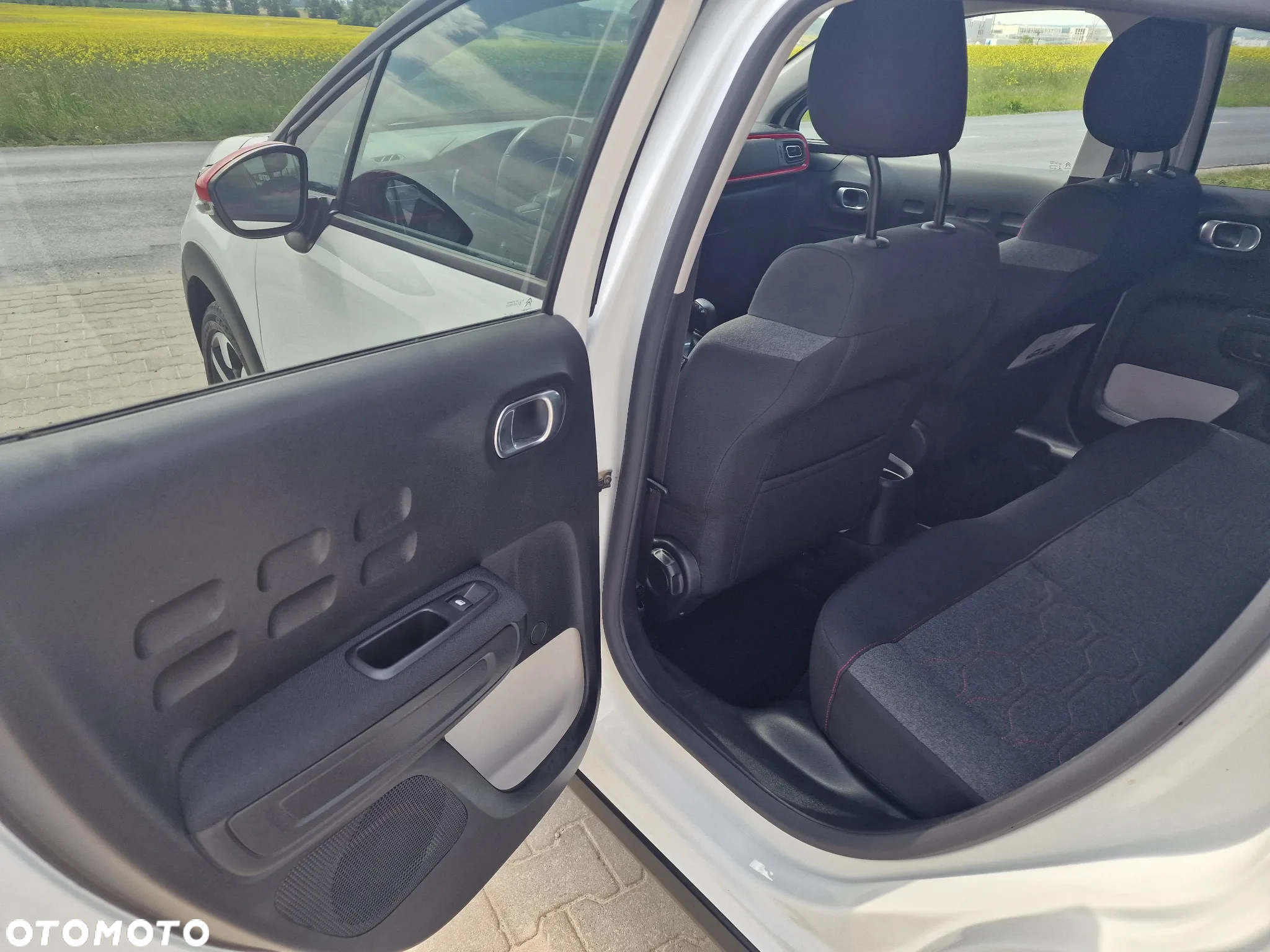 Citroën C3 1.2 PureTech Shine - 23