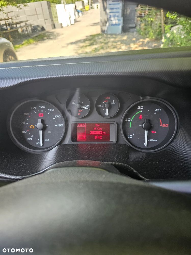 Iveco 35C17 - 10