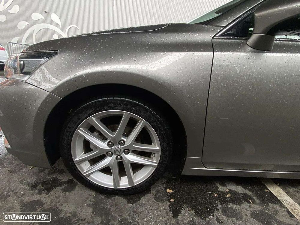 Lexus CT 200h - 18