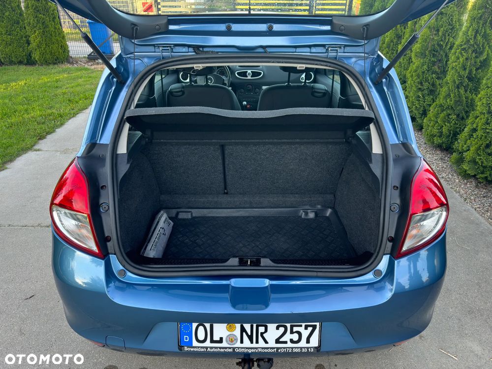 Renault Clio - 22