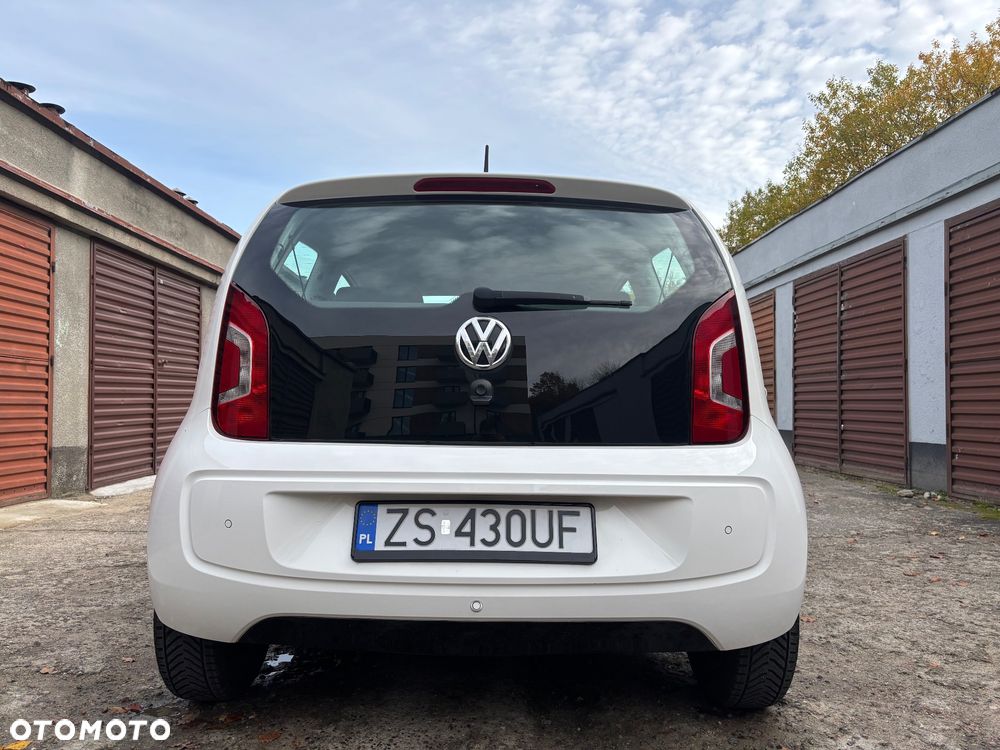 Volkswagen up! (BlueMotion Technology) move - 5
