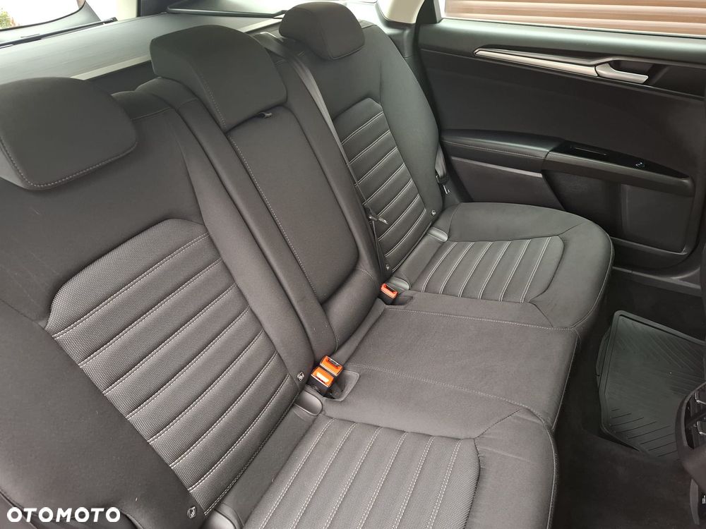 Ford Mondeo - 39