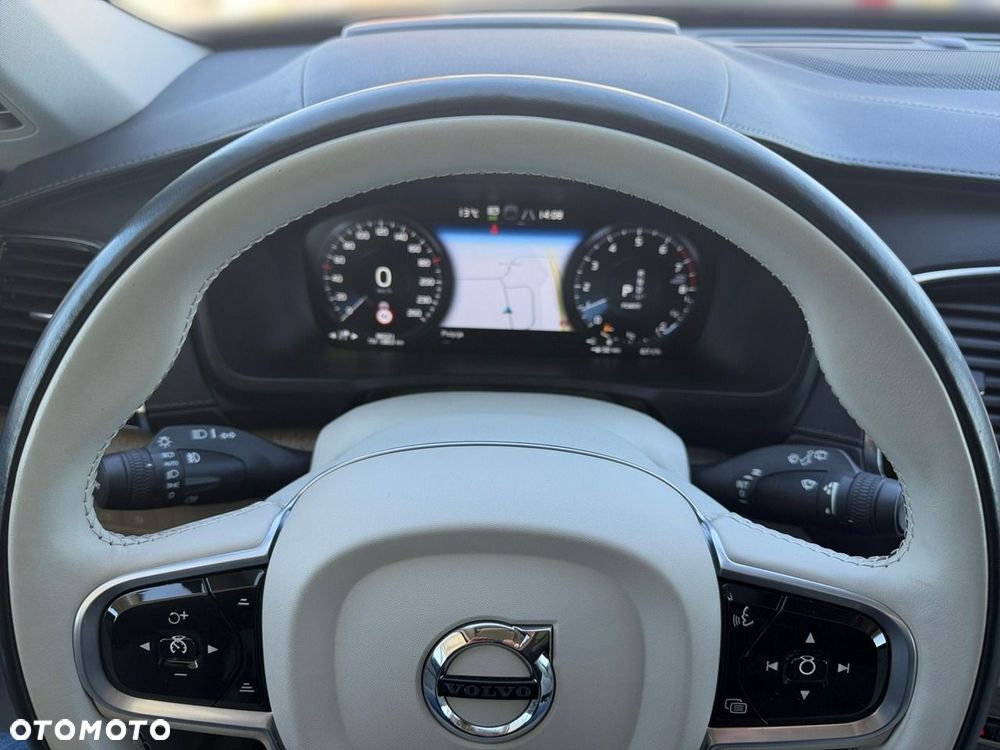 Volvo XC 90 - 19