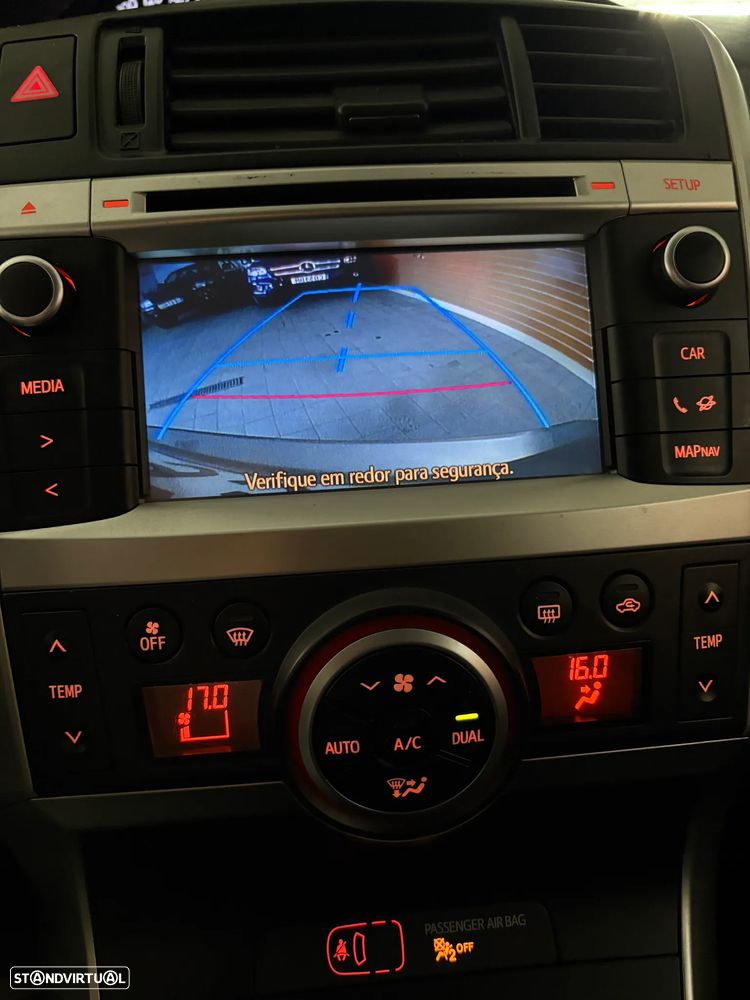Toyota Verso 1.6 D-4D 7L S&S Skyview Edition - 26