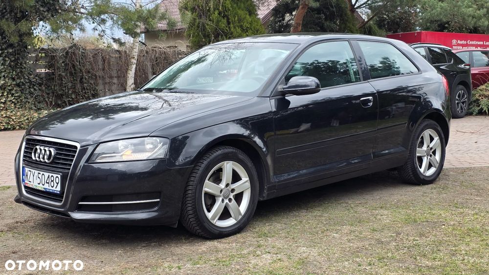 Audi A3 3-drzwiowe 1.6 TDI DPF Attraction - 1