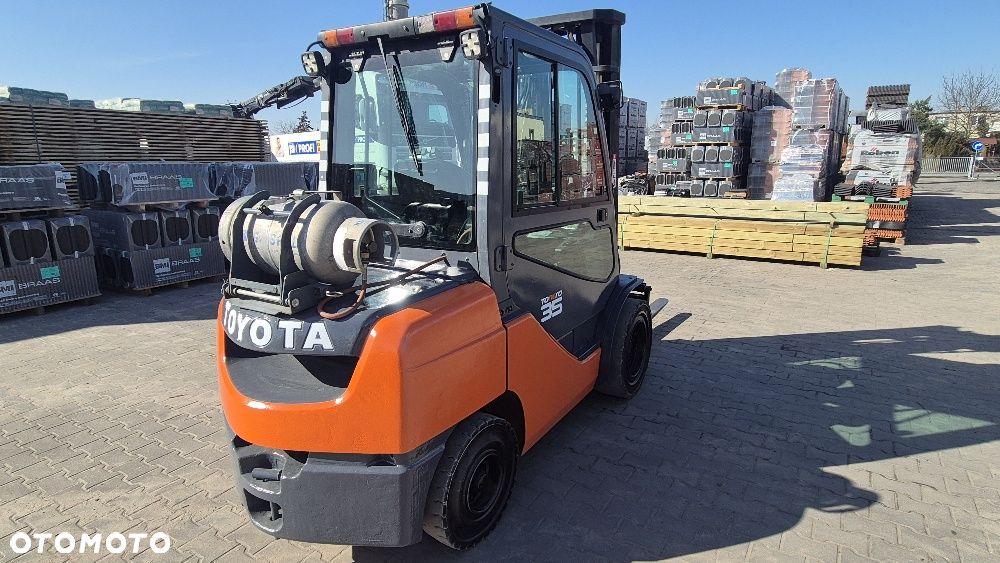 Toyota 02-8FGJF35 - 2