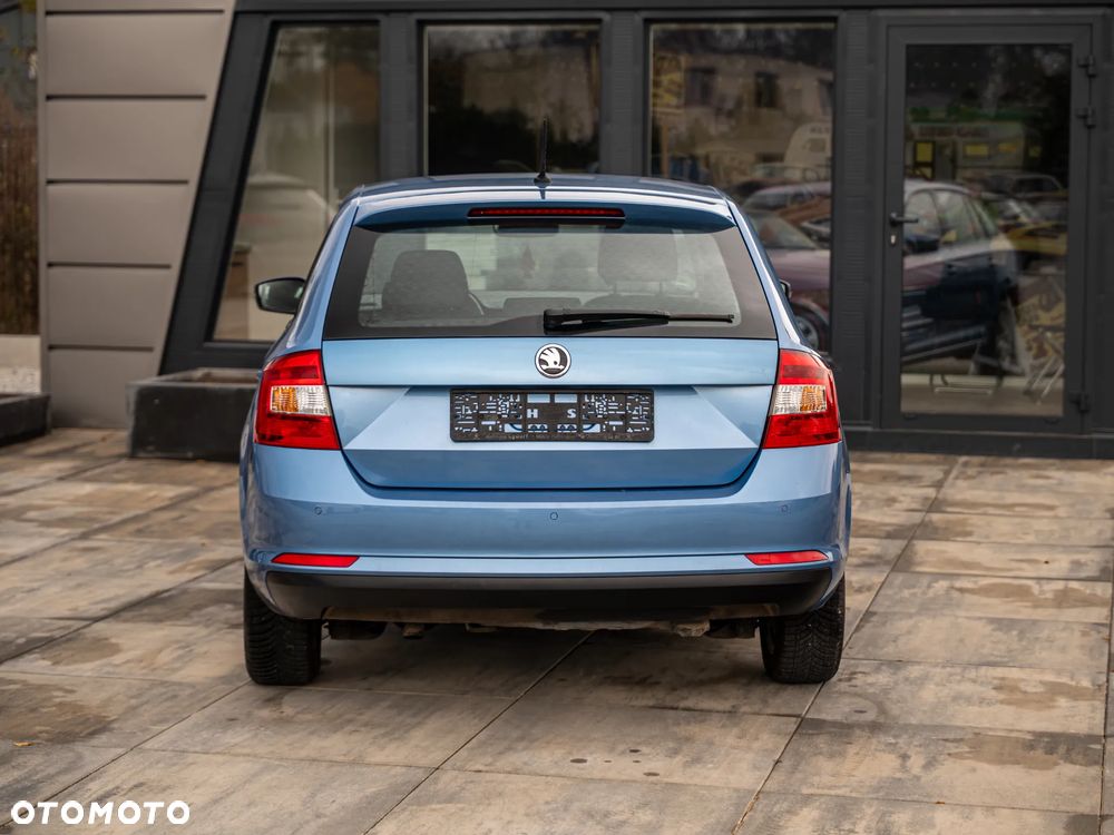 Skoda RAPID - 19