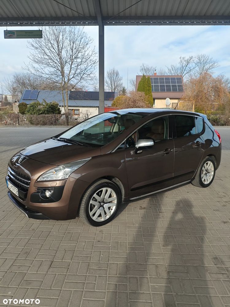 Peugeot 3008 Hybrid4 - 5