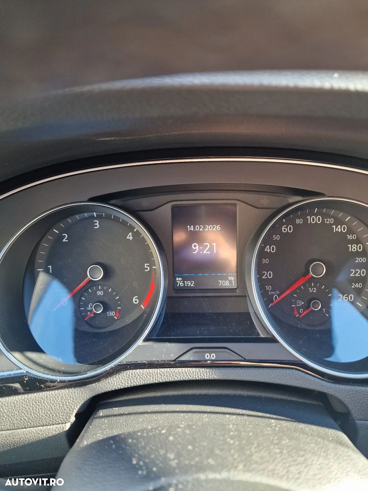 Volkswagen Passat 2.0 TDI SCR Business - 12