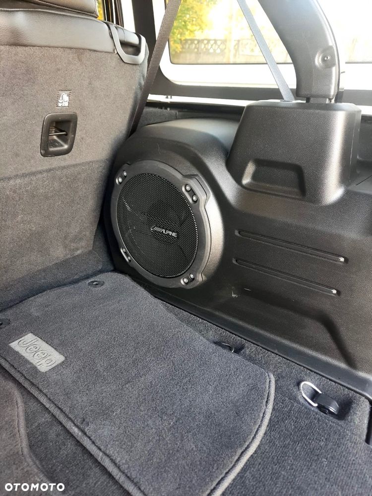 Jeep Wrangler - 16
