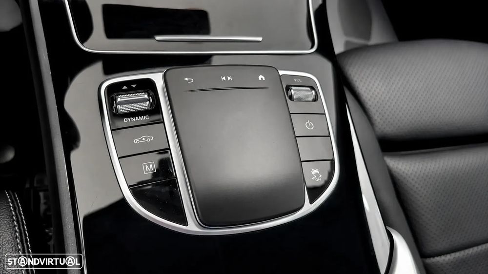 Mercedes-Benz GLC 300 - 11