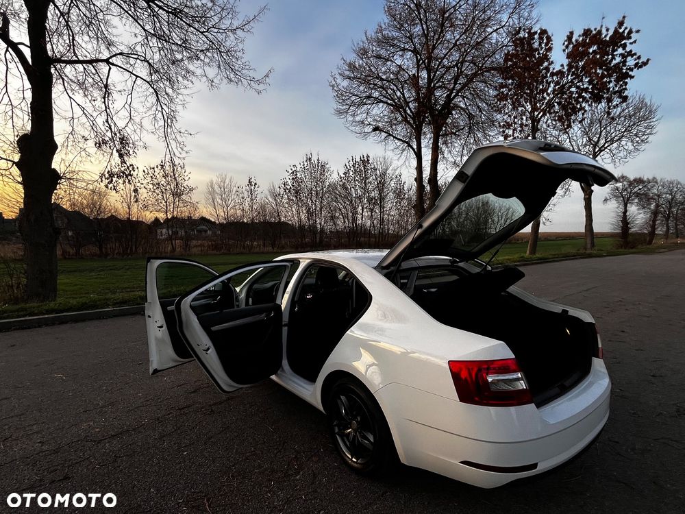 Skoda Octavia 1.4 TSI Active - 25