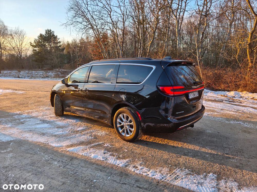 Chrysler Pacifica - 18