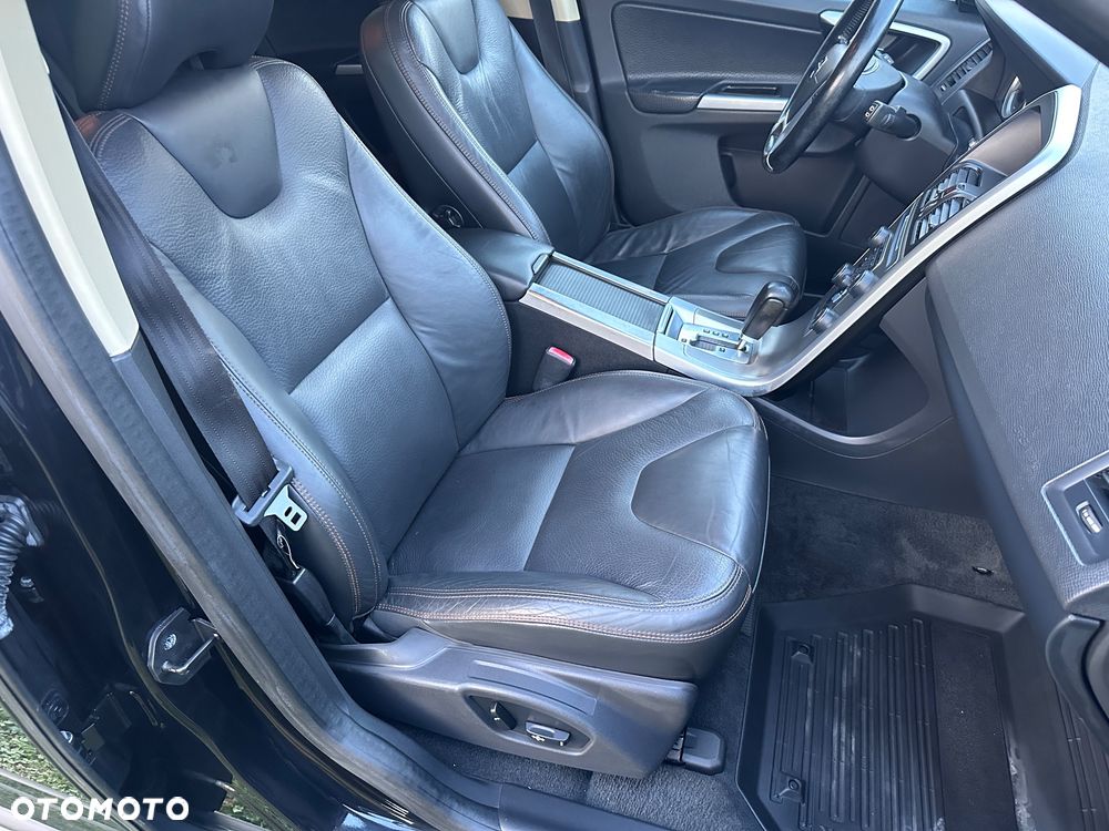 Volvo XC 60 D3 AWD Summum - 25