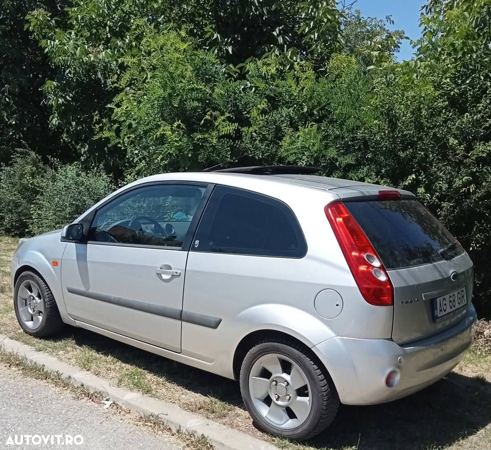 Ford Fiesta - 2