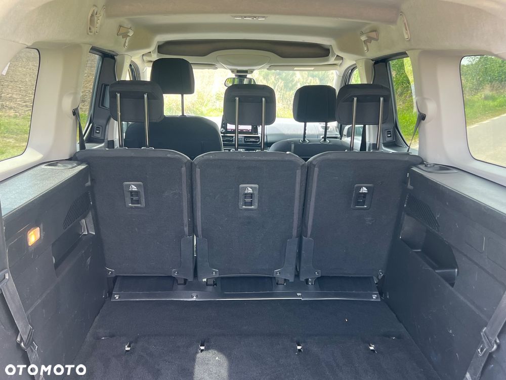 Citroën Berlingo XL 7-Sitzer BlueHDi 130 SHINE - 18