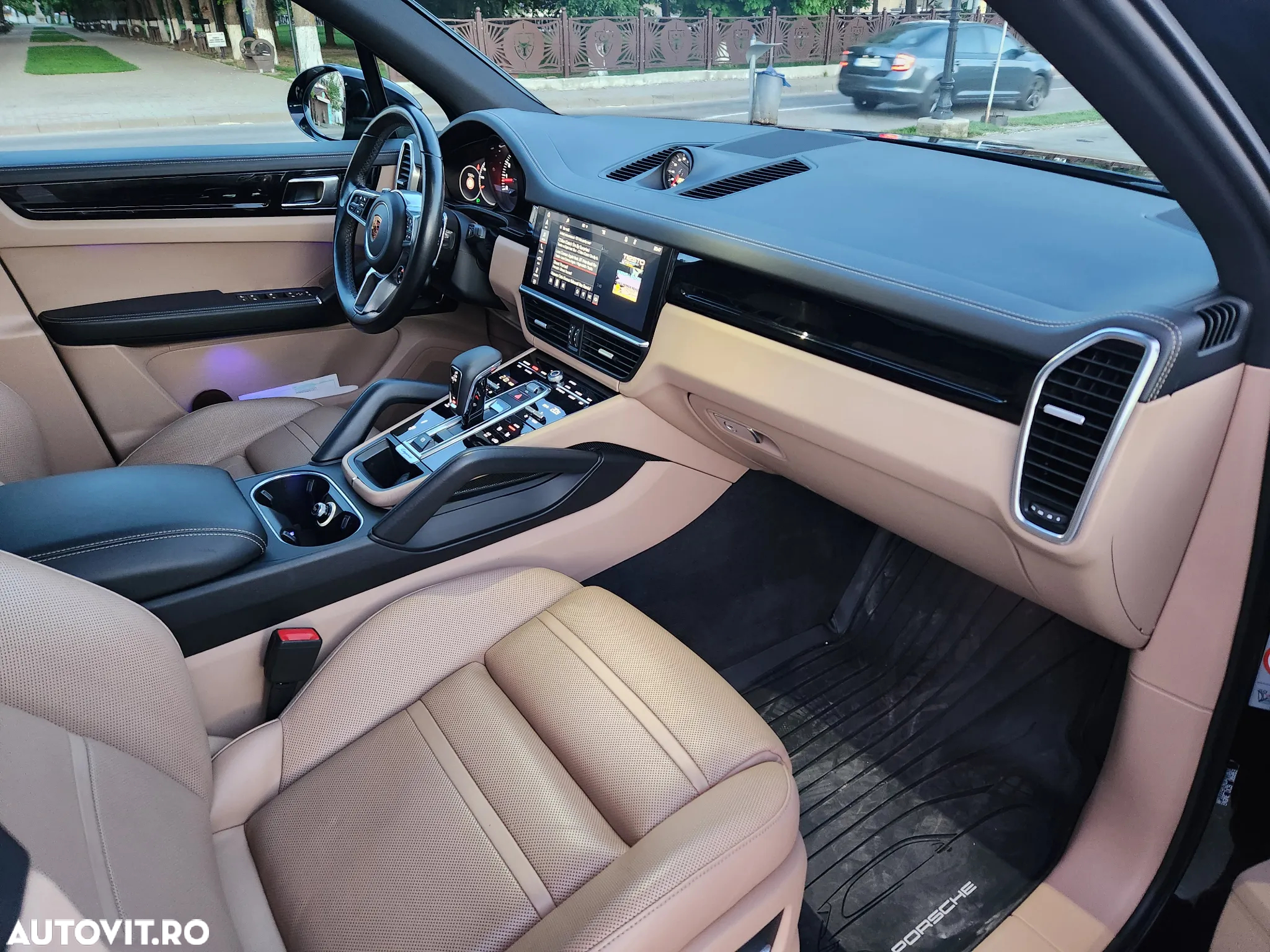 Porsche Cayenne - 28