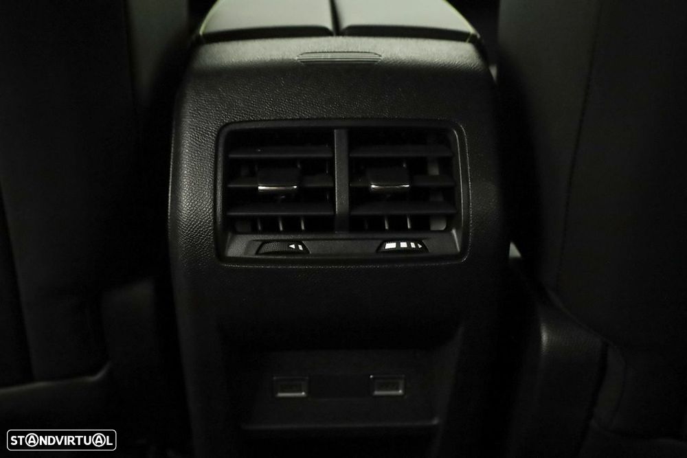 Peugeot 408 1.6 Hybrid GT e-EAT8 - 22