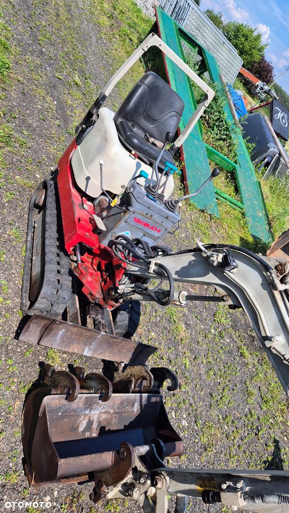 Takeuchi - 3