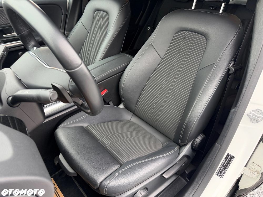 Mercedes-Benz GLA 220 d Progressive - 13