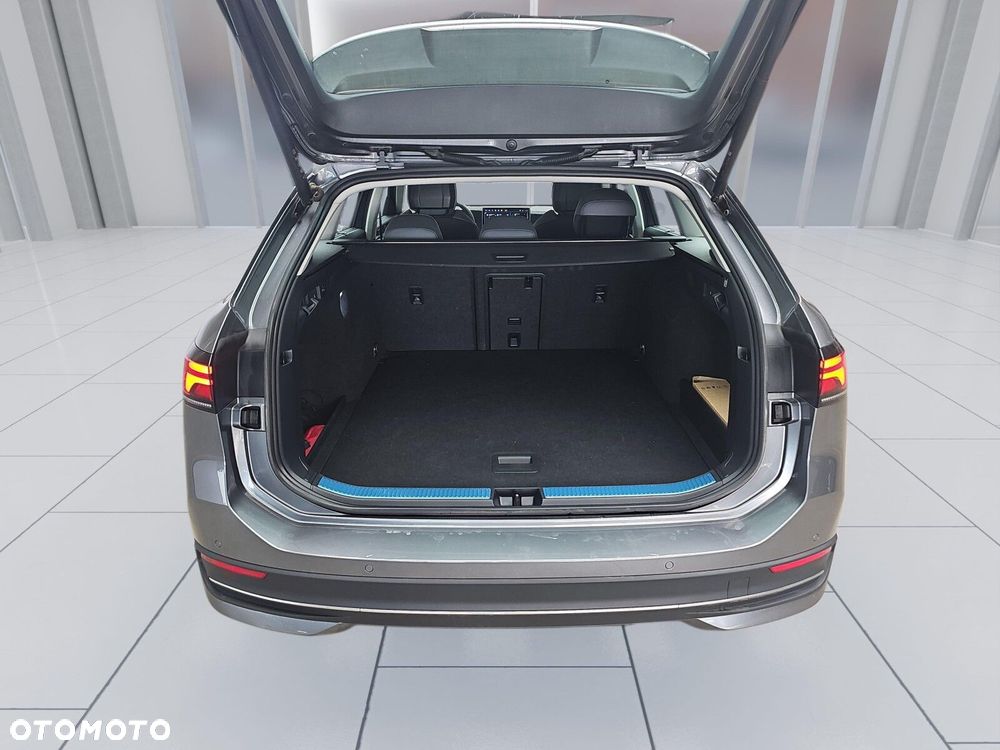 Volkswagen Passat - 20